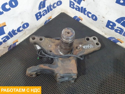 Кулак поворотный правый