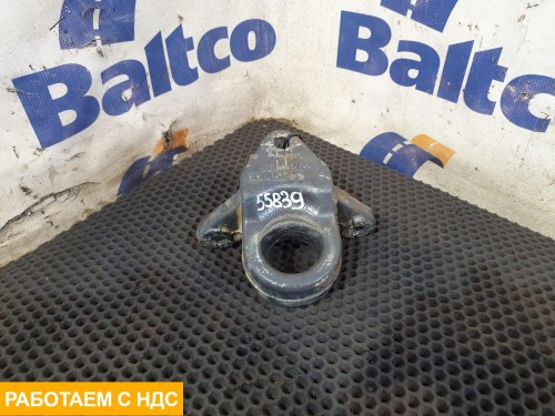 Кронштейн переднего стабилизатора правый