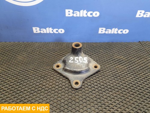 Кронштейн цилиндра подъема кабины